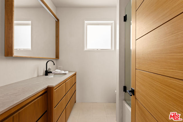 2341 Wilson Avenue, Venice CA: https://media.crmls.org/mediaz/df442bb4-2770-4c75-be31-a0be5b6909ce.jpg