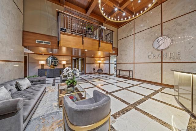 1199 Pacific Hwy, San Diego CA: https://media.crmls.org/mediaz/df44e76c-4dde-4c86-aaa8-83c6ec551f36.jpg