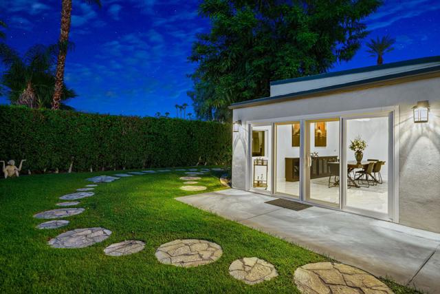 76140 Fairway Drive, Indian Wells CA: https://media.crmls.org/mediaz/df459ba5-6186-48c1-89d6-cd78c5ca5531.jpg