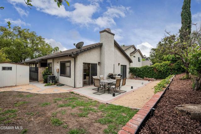 2025 Penngrove Street, Simi Valley CA: https://media.crmls.org/mediaz/df4633ab-0e4f-4cd8-9ee7-41a500371146.jpg