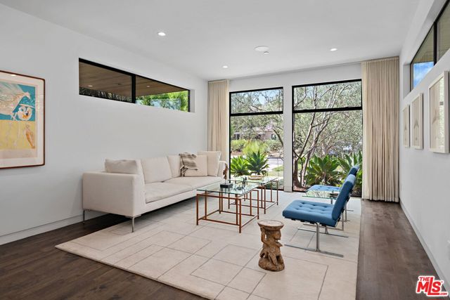 4276 Campbell Drive, Los Angeles CA: https://media.crmls.org/mediaz/df46b8f6-dbde-4df6-8916-68ac95c1b5dc.jpg