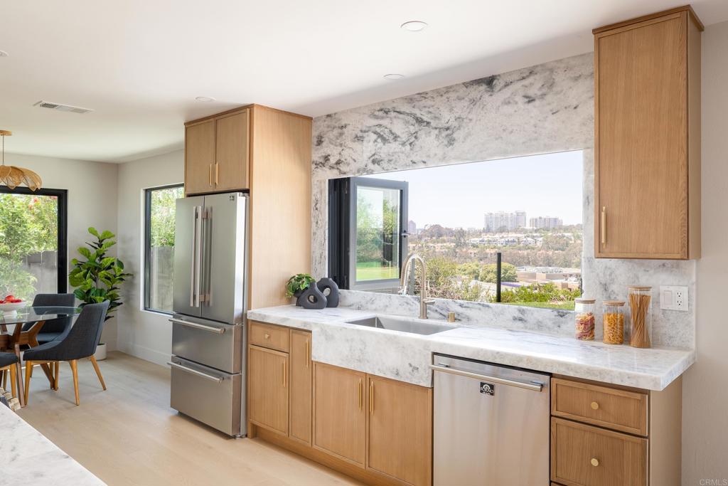 6765 Edmonton Avenue - photo 12