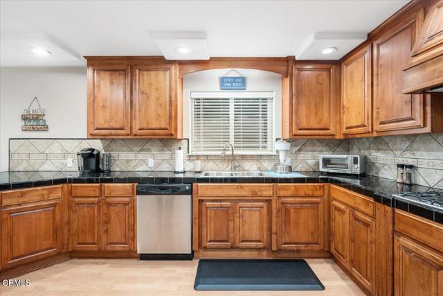 2438 Captains Walk, Bradley CA: https://media.crmls.org/mediaz/df48cc53-e5a1-4475-ab89-87d0776f40c0.jpg