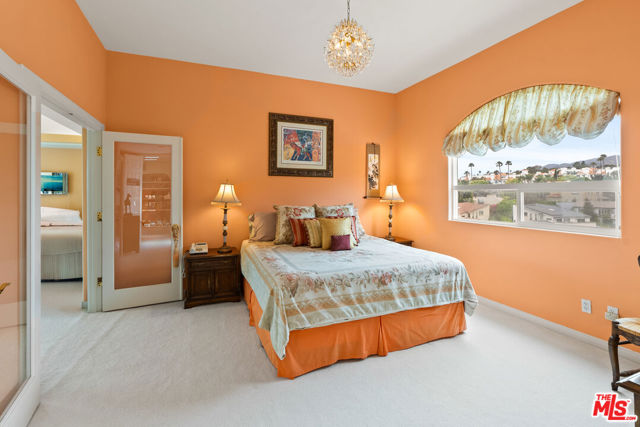 6400 Kanan Dume Road, Malibu CA: https://media.crmls.org/mediaz/df49ba88-ec2c-4556-b040-fe9dc8faa3f0.jpg