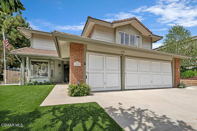 13101 Thomasville Court, Moorpark CA: https://media.crmls.org/mediaz/df4a2bf1-1108-4086-be22-105ec59baf68.jpg