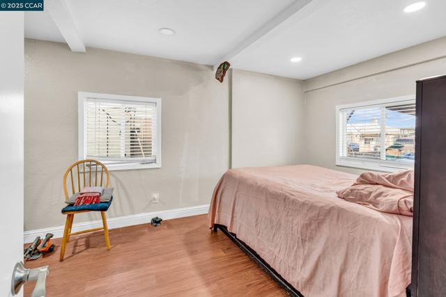 612 Thomas Dr, Richmond CA: https://media.crmls.org/mediaz/df4b0d19-0a73-435c-bd0a-df24ed9926f9.jpg