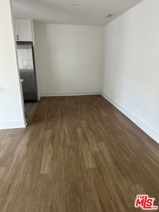 465 S Le Doux Road, Los Angeles CA: https://media.crmls.org/mediaz/df4b45d7-9f29-41cc-a1cd-0215b251c6e2.jpg