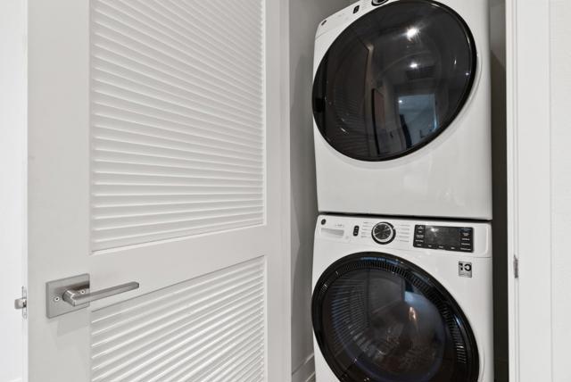 609 E Evelyn Avenue, Sunnyvale CA: https://media.crmls.org/mediaz/df4bdf83-9411-462b-9fcb-ea29e4c6b364.jpg
