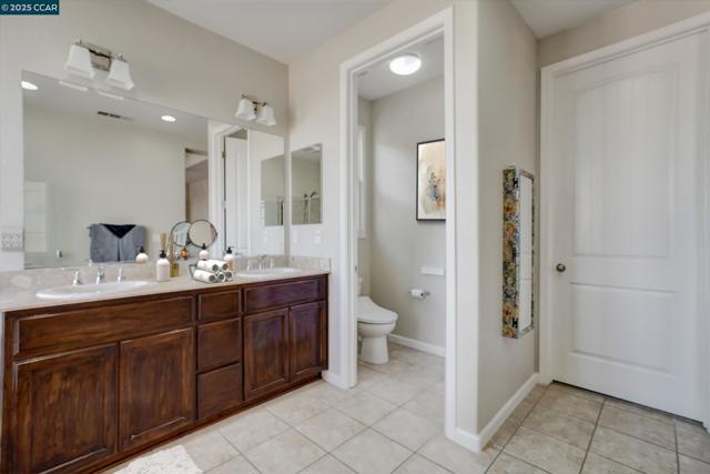 1808 Palacio Dr, Pittsburg CA: https://media.crmls.org/mediaz/df4c0859-5bbe-4903-8af2-9fad252a9621.jpg