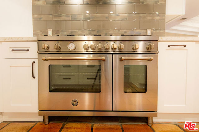 8510 Capistrano Avenue, West Hills CA: https://media.crmls.org/mediaz/df4c1aee-1fc1-4c1f-b236-b2c6dcc6bc90.jpg