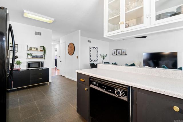Image 23 of 40 For 10503 Ironwood Avenue