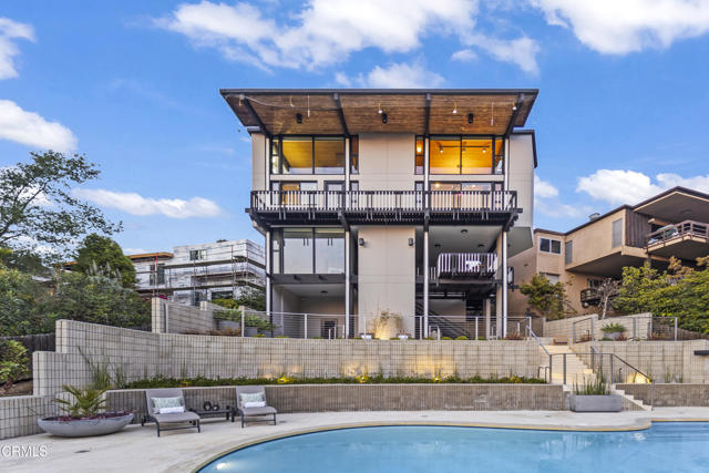 1101 Outlook LN