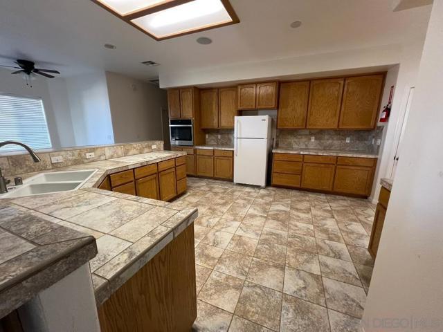 5551 Sunrise Rd, 29 Palms, California 92277, 3 Bedrooms Bedrooms, ,3 BathroomsBathrooms,Single Family Residence,For Sale,Sunrise Rd,250017129SD