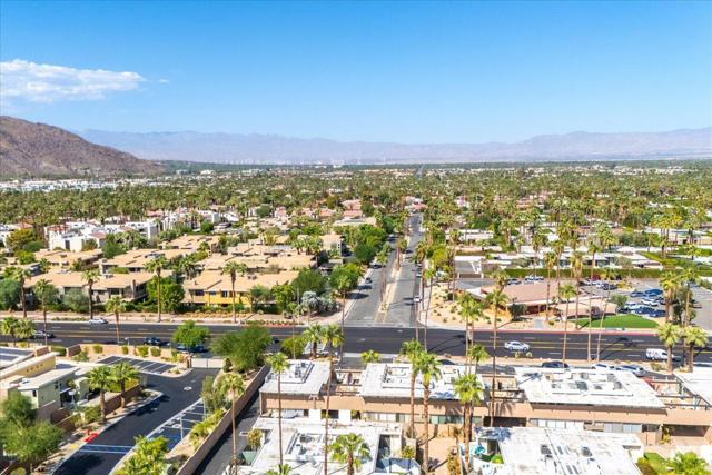 1111 E Palm Canyon Drive, Palm Springs CA: https://media.crmls.org/mediaz/df4f7a06-727e-4f49-9963-9ab9062ab9a6.jpg