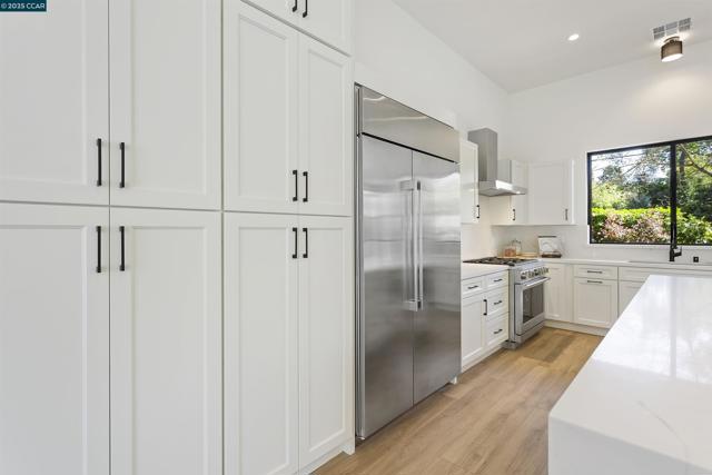 2559 Romley Ln, Alamo CA: https://media.crmls.org/mediaz/df4fa916-0b7f-441b-81ad-0073d53a5e23.jpg