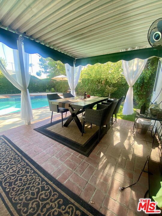 23020 Haynes Street, West Hills CA: https://media.crmls.org/mediaz/df5087af-d5a9-4eb9-83b1-9a739b420875.jpg