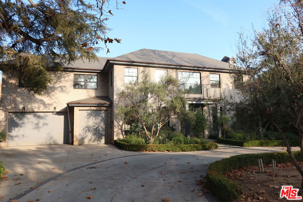 306 N Cliffwood Avenue