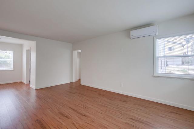 4530 4536 38Th St, San Diego CA: https://media.crmls.org/mediaz/df518560-c82f-4a42-96f3-41bf8f538846.jpg