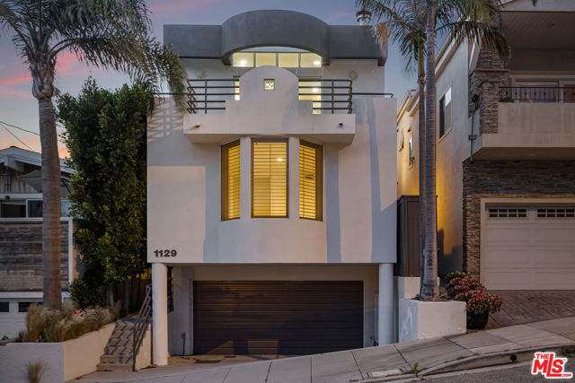 1129 2nd Street, Hermosa Beach CA: https://media.crmls.org/mediaz/df528705-38b2-45f0-aace-b9c3e808884a.jpg