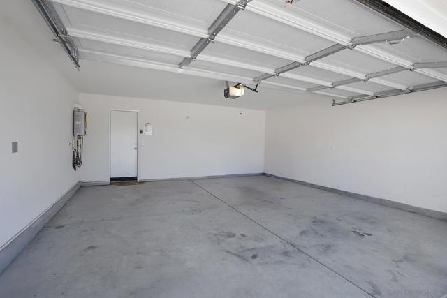 1428 Wild Prairie Way, Hemet CA: https://media.crmls.org/mediaz/df53cfe7-d8a9-4540-86bf-954f76e493e0.jpg