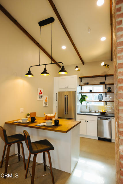 Detail Gallery Image 8 of 18 For 187 W Park Row Ave #102,  Ventura,  CA 93001 - 2 Beds | 1 Baths