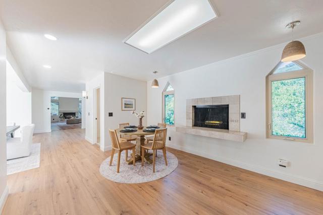 25949 Deer Run Lane, Salinas CA: https://media.crmls.org/mediaz/df550614-f702-4a22-9625-04e0b9db964e.jpg