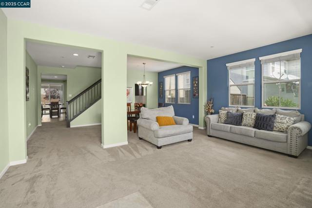 2536 Tomales Bay Dr, Bay Point CA: https://media.crmls.org/mediaz/df556deb-2e0d-4b19-93cc-be2cc28a1034.jpg