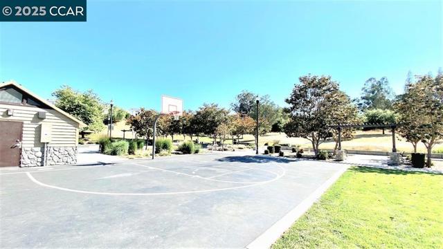 1136 TARAYA TERR - UNIT B, Hercules CA: https://media.crmls.org/mediaz/df5594ba-6a8c-41ed-90f7-db9f51ceaf16.jpg