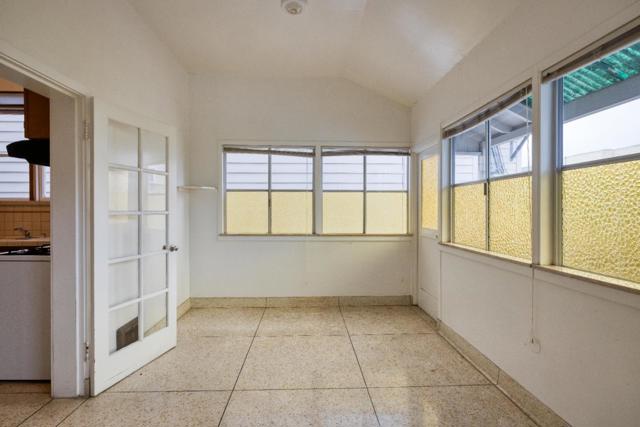 329 7th Avenue, San Francisco CA: https://media.crmls.org/mediaz/df567b39-f76c-481d-8c1d-e4304ce2cc76.jpg