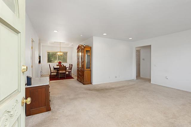 Image 13 of 35 For 801 W Vista Way