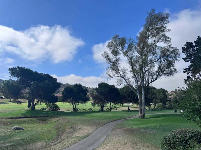 17788 Caminito Balata, San Diego CA: https://media.crmls.org/mediaz/df56ca65-ce10-433d-a3e2-9a2cbc3ba225.jpg