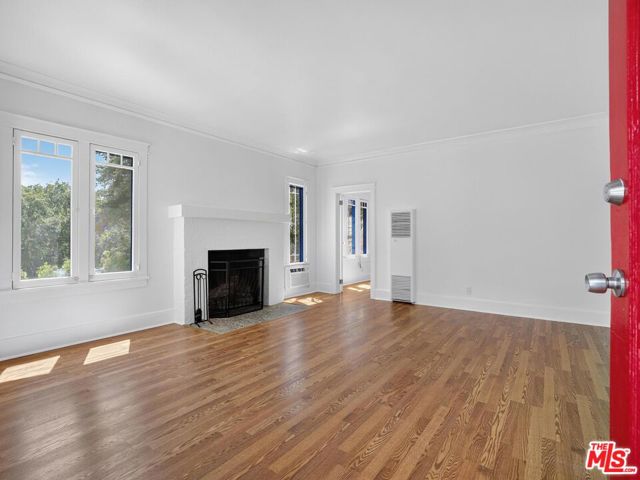 2565 Glen Green Street, Los Angeles CA: https://media.crmls.org/mediaz/df578b94-7b7c-443d-92e3-97a5f45fa514.jpg