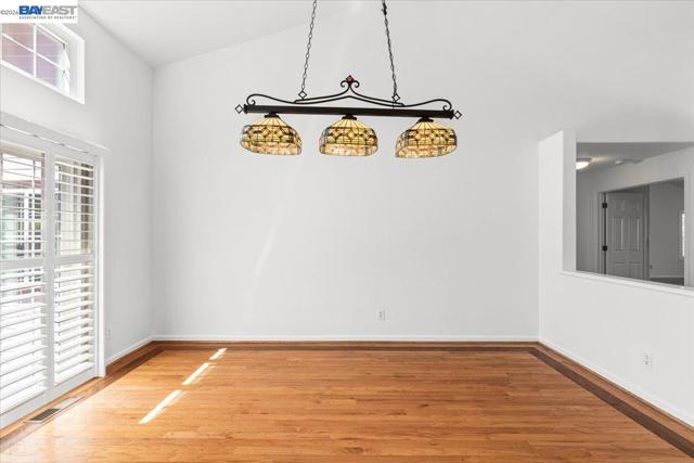 27000 S Hillview St, Tracy CA: https://media.crmls.org/mediaz/df58ebb2-8c89-45ad-b678-f315bd6cce63.jpg