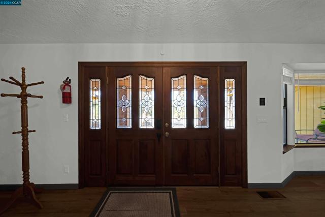Image 19 of 60 For 1324 Alves Dr