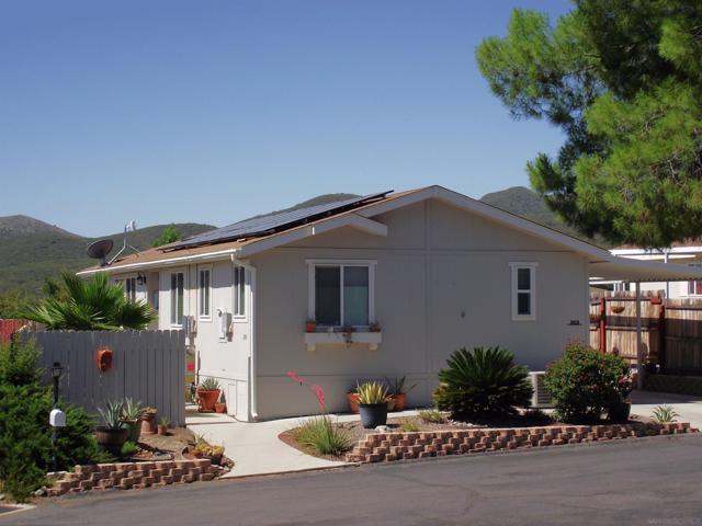 35109 Highway 79, Warner Springs CA: https://media.crmls.org/mediaz/df58fe4f-a5dc-4399-9bb1-0458d7c201b7.jpg