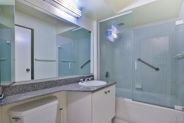 500 W Harbor Dr., San Diego CA: https://media.crmls.org/mediaz/df595454-ddc0-4bca-a6f8-6e254ccbf3e2.jpg