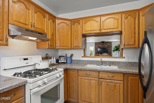 281 Eva Street, Ventura CA: https://media.crmls.org/mediaz/df59e778-284d-4947-9d31-c35f64cd691d.jpg
