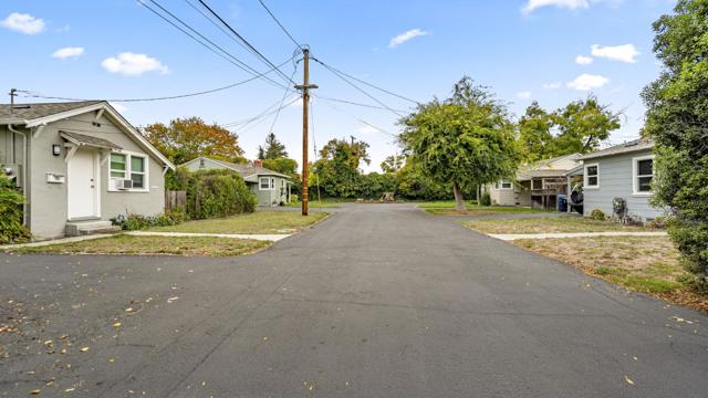 2262 Louis Road, Palo Alto CA: https://media.crmls.org/mediaz/df5a0e14-347a-4271-9b13-2239e4cf34d6.jpg