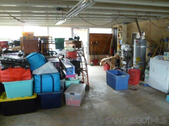 553 Sears Ave, San Diego CA: https://media.crmls.org/mediaz/df5b5b71-d1c8-4534-9cfa-b8d061e4fbd3.jpg