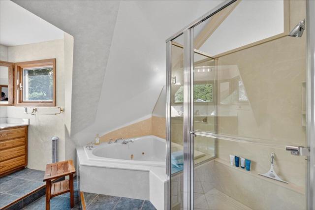 5224 Twin Falls Road, Morgan Hill CA: https://media.crmls.org/mediaz/df5b72d5-3e7b-46a0-beee-c3e59dad5e3a.jpg