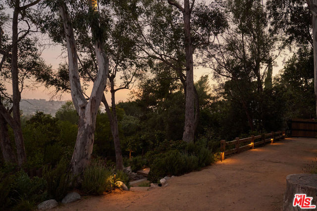 Image 32 of 35 For 1960 Escarpa Drive