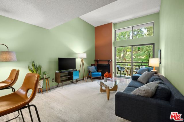 898 Temple Terrace, Los Angeles CA: https://media.crmls.org/mediaz/df5bbc75-6153-4818-8be5-3f27a81f8407.jpg