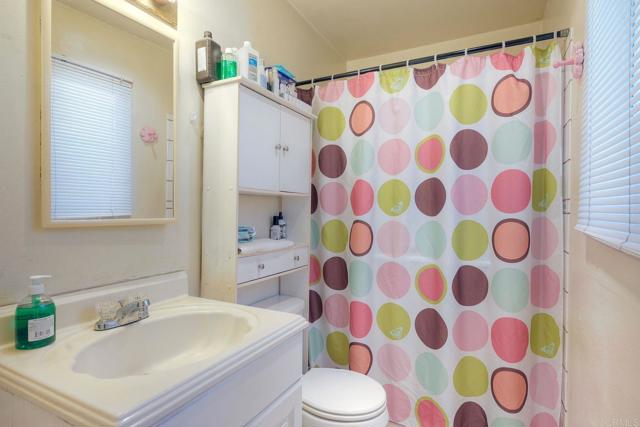 Detail Gallery Image 18 of 26 For 4123 Jonathon St, Oceanside,  CA 92056 - 3 Beds | 2 Baths