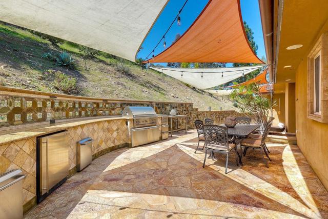 11558 Creek Road, Poway CA: https://media.crmls.org/mediaz/df5c1fbd-f4d2-469a-b7a4-90fe639819dd.jpg