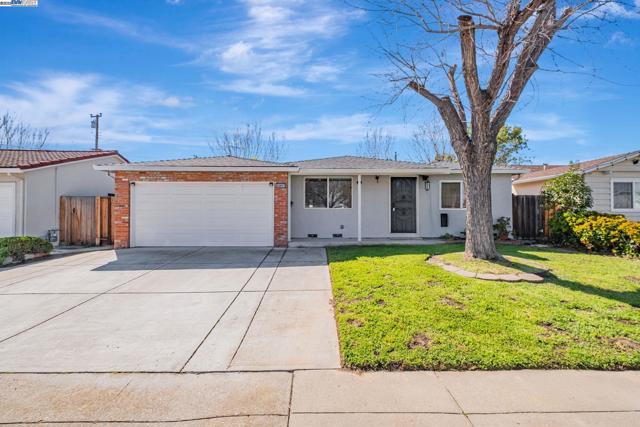 42857 Everglades Park Drive, Fremont CA: https://media.crmls.org/mediaz/df5c999e-020c-4ce5-8d2b-fab3de9e5a4e.jpg