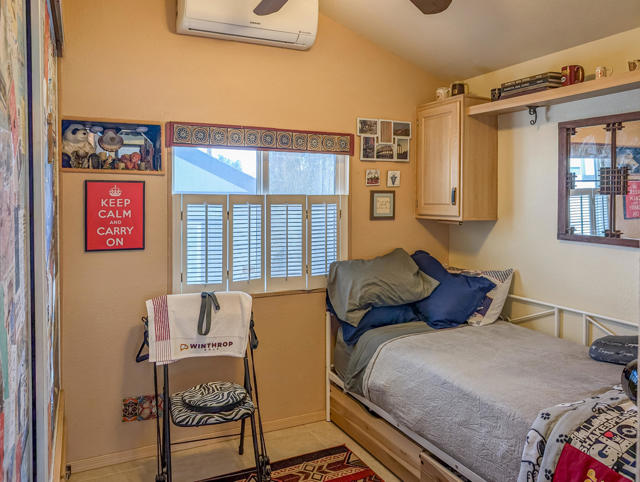 70200 Dillon Road, Desert Hot Springs CA: https://media.crmls.org/mediaz/df5dca8a-dfc0-4fcc-aa5d-ce2aea144760.jpg