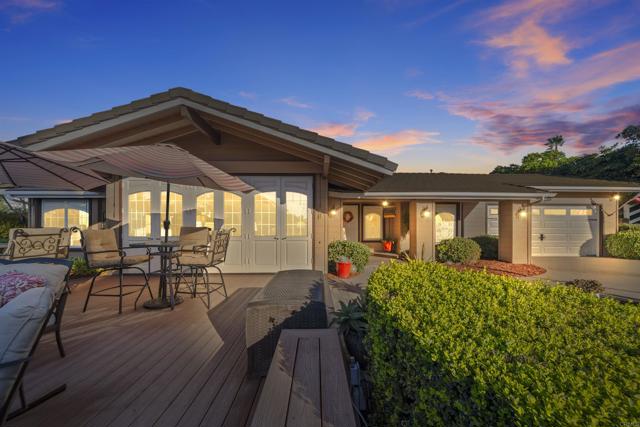 Detail Gallery Image 4 of 64 For 11921 1/2 Fuerte Dr, El Cajon,  CA 92020 - 4 Beds | 3 Baths