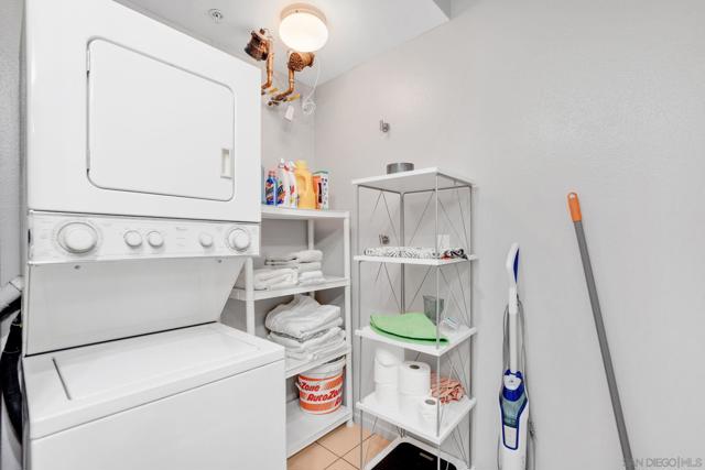 120 Island, San Diego CA: https://media.crmls.org/mediaz/df5f73c9-c3d4-43d3-b315-326c59494947.jpg
