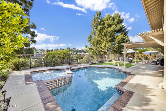 4022 Avenida Verano, Thousand Oaks CA: https://media.crmls.org/mediaz/df5fd3e9-6794-413a-ba63-a14c6c480d70.jpg