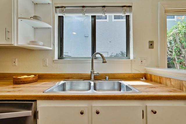 535 Boxleaf Court, San Jose CA: https://media.crmls.org/mediaz/df60a58b-72c3-46f8-ad84-c13264c4444a.jpg